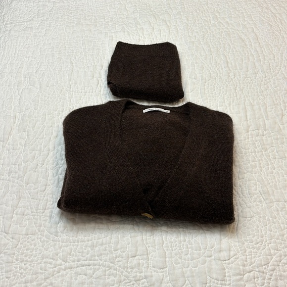 Mod Ref 2 piece cardigan and cropped tank set. Size medium. - Picture 11 of 13